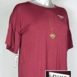 Blusa Piko · Vino · Bordado En Letras Blancas "Aggies" Cuello Redondo · 38/40