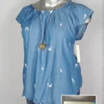 Blusa Lauren Conrad - Mezclilla Claro - Flores Blancas Bordadas · 38/40