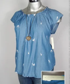 Blusa Lauren Conrad - Mezclilla Claro - Flores Blancas Bordadas · 38/40