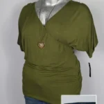Blusa Johnny - Verde Militar - Cuello En V Cruzada · 38/40
